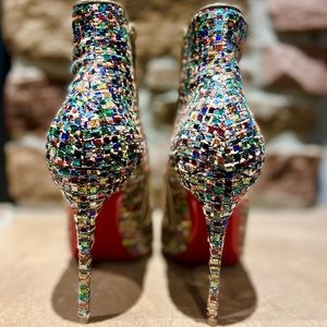 Christian Louboutin | Shoes | Louboutin 